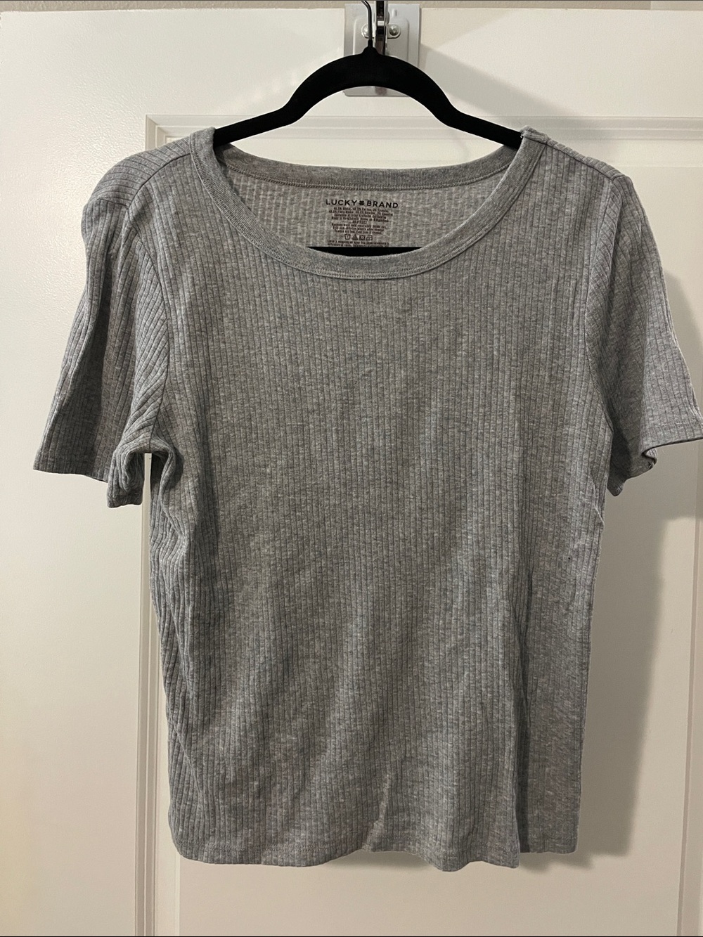 Lucky Brand women’s  Ribbed Short Sleeve Tee in Heather Gray